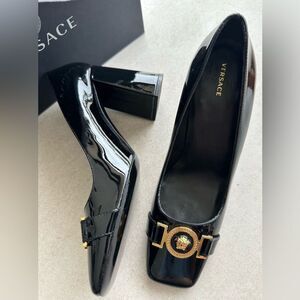 Versace Medusa Black Patent Leather Pumps Block Heels Size 37 NWT